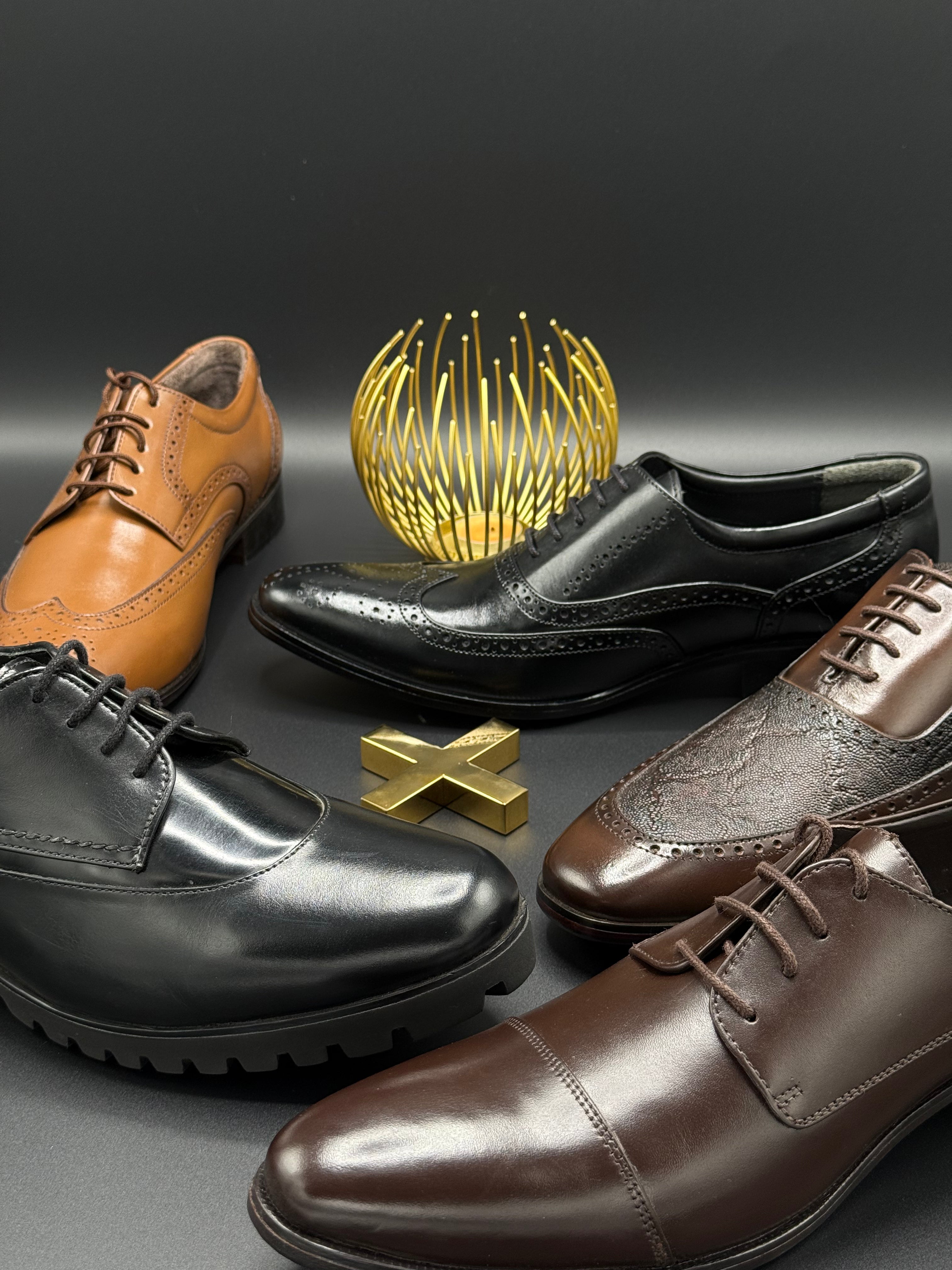 LACE-UP